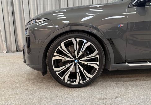 BMW X7, 2025