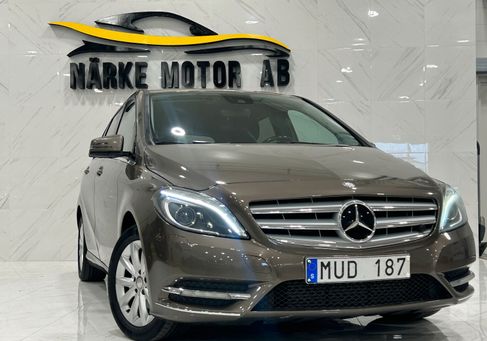 Mercedes-Benz B 180, 2012