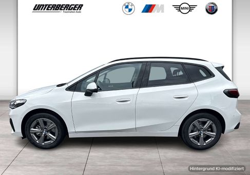BMW 220, 2025 3