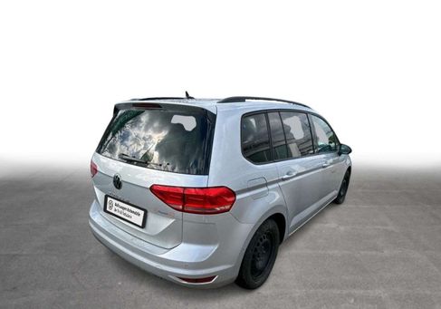 Volkswagen Touran, 2022 3
