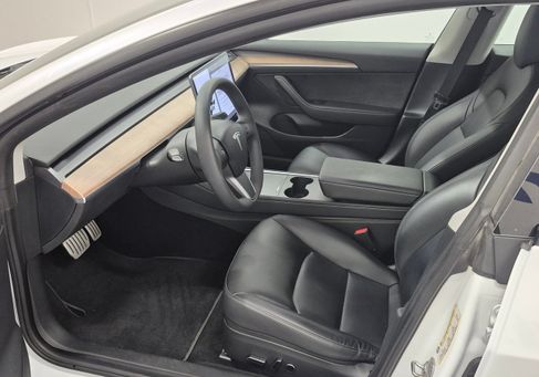 Tesla Model 3, 2021 3