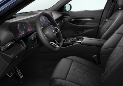 BMW 530, 2026 3