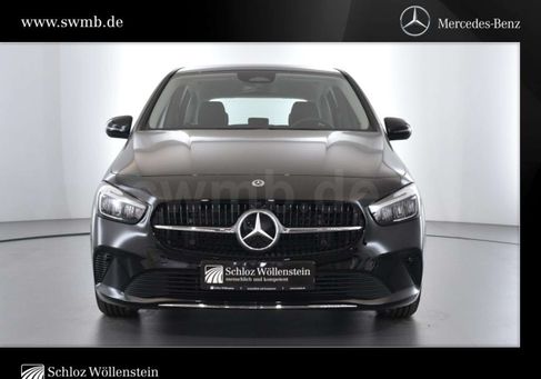 Mercedes-Benz B 180, 2025