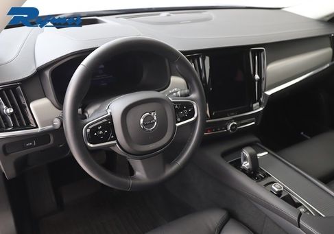 Volvo V90 Cross Country, 2024