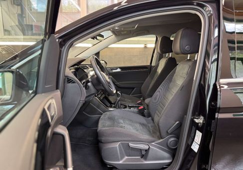 Volkswagen Touran, 2023 2