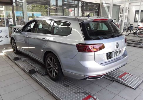 Volkswagen Passat Variant, 2023 3