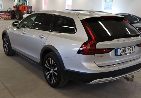 Volvo V90 Cross Country, 2022