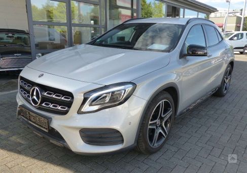 Mercedes-Benz GLA 180, 2017