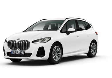 BMW 220, 2025