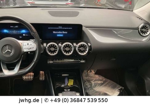 Mercedes-Benz GLA 250, 2021