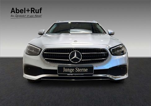 Mercedes-Benz E 220, 2022
