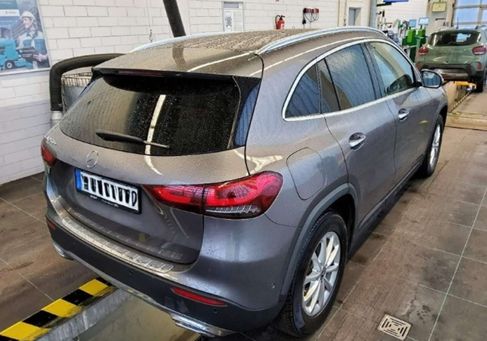 Mercedes-Benz GLA 250, 2022