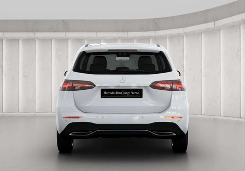 Mercedes-Benz B 200, 2025