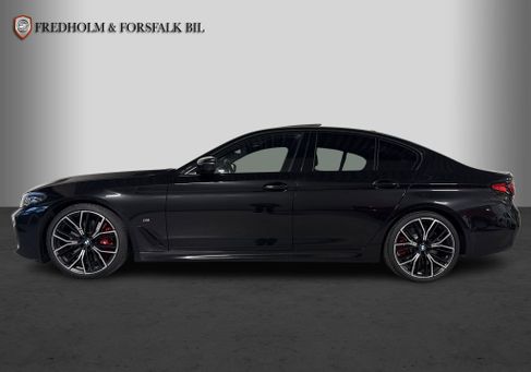 BMW M550, 2023