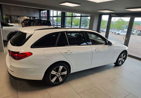 Mercedes-Benz C 300, 2023