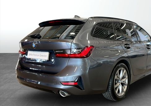 BMW 330, 2021 2