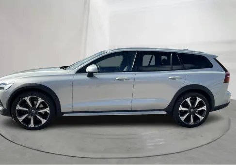 Volvo V60 Cross Country, 2022