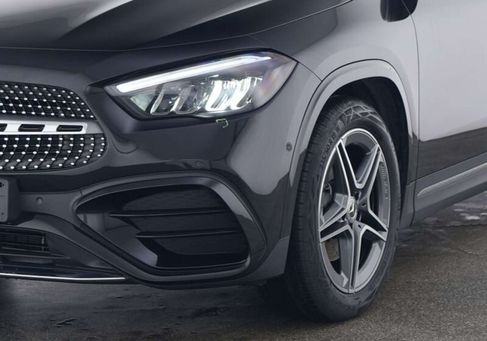 Mercedes-Benz GLA 180, 2024 3