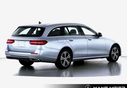 Mercedes-Benz E 220, 2020 3