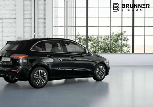 Mercedes-Benz B 180, 2025