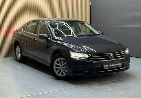 Volkswagen Passat, 2021