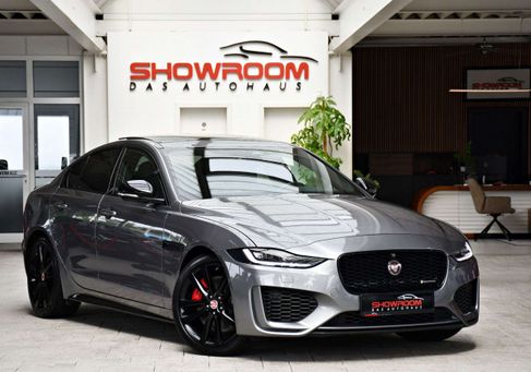 Jaguar XE, 2022