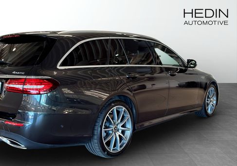 Mercedes-Benz E 220, 2021