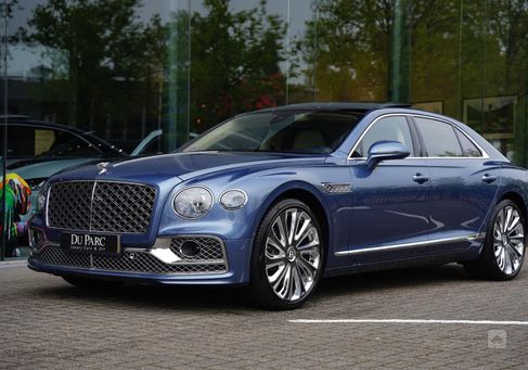 Bentley Flying Spur, 2023