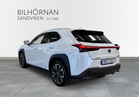 Lexus UX, 2021