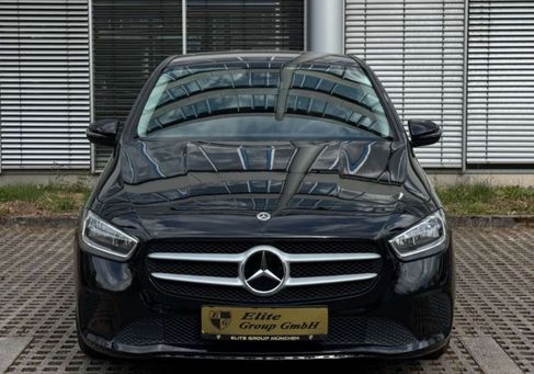Mercedes-Benz B 180, 2020
