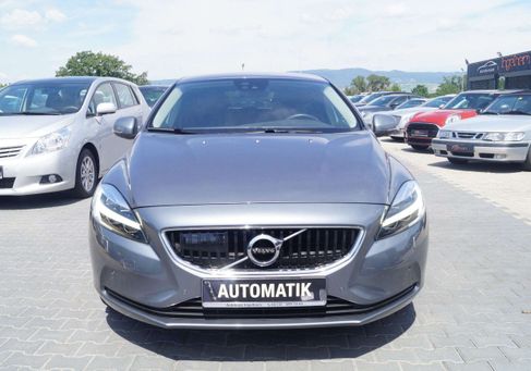 Volvo V40, 2019
