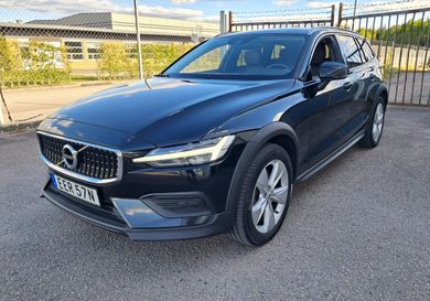 Volvo V60 Cross Country, 2022