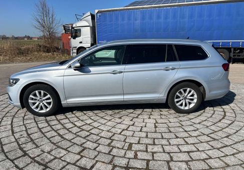 Volkswagen Passat Variant, 2023 3