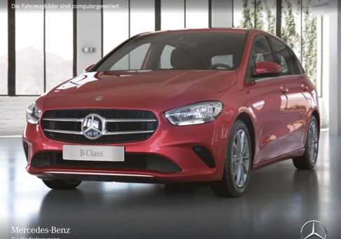 Mercedes-Benz B 180, 2023