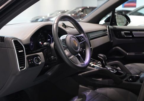 Porsche Cayenne, 2023