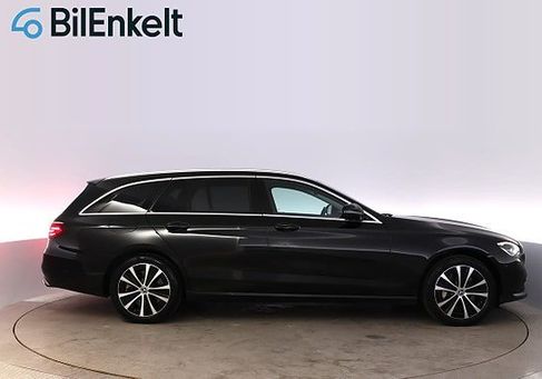 Mercedes-Benz E 300, 2023 2