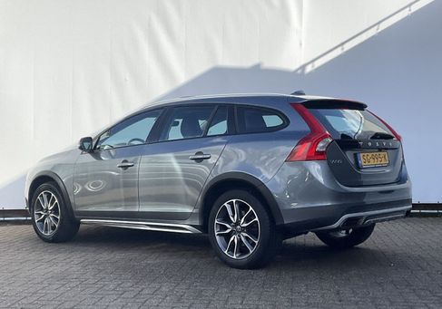 Volvo V60 Cross Country, 2018