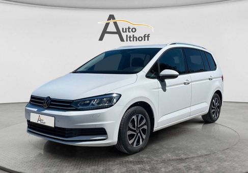 Volkswagen Touran, 2022 3