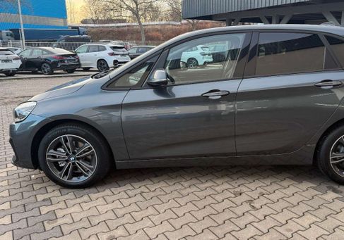 BMW 220, 2020 3