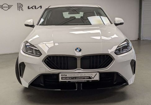 BMW 120, 2025