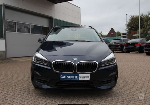 BMW 216, 2019