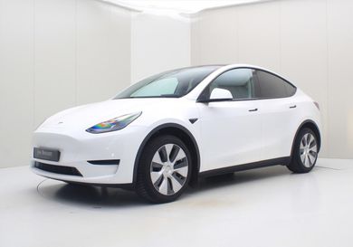 Tesla Model Y, 2023