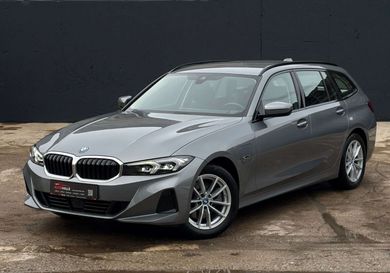 BMW 330, 2022