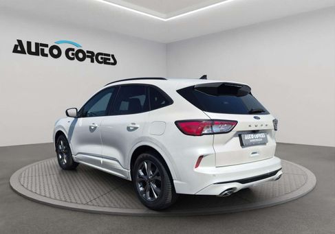 Ford Kuga, 2021