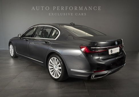 BMW 730, 2020