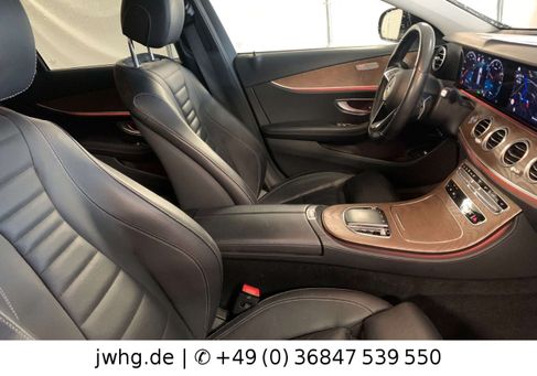 Mercedes-Benz E 300, 2022