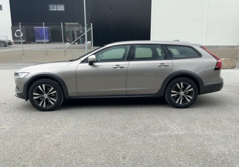 Volvo V90 Cross Country, 2022