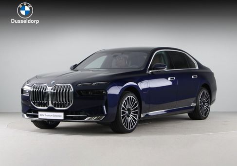 BMW 750, 2025