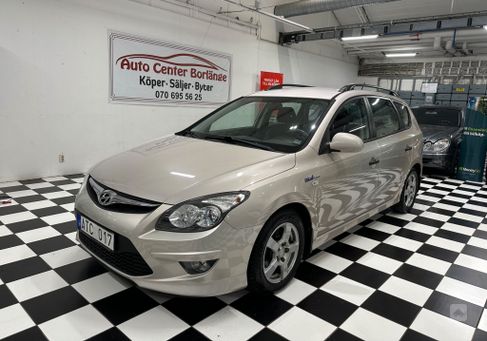 Hyundai i30, 2011