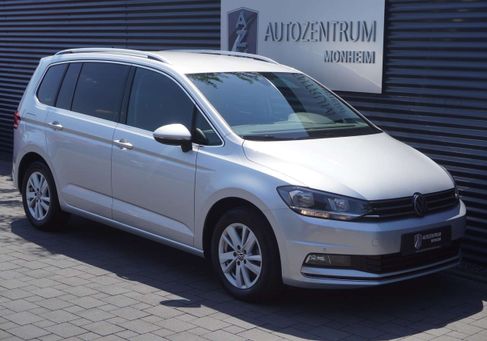 Volkswagen Touran, 2023 3